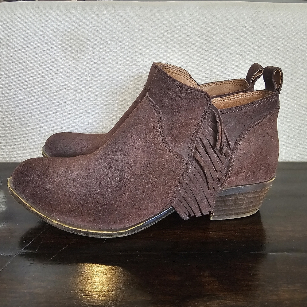 EUC Lucky Brand Boots